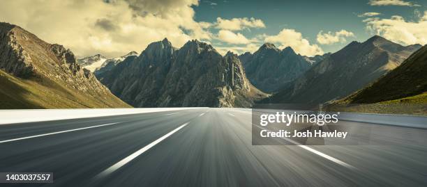 mountain road - mountain road stock pictures, royalty-free photos & images