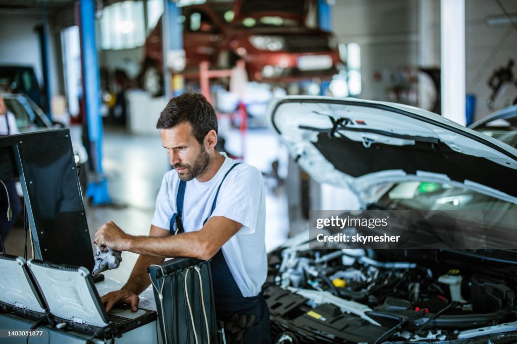 Car diagnostics in a repair shop!