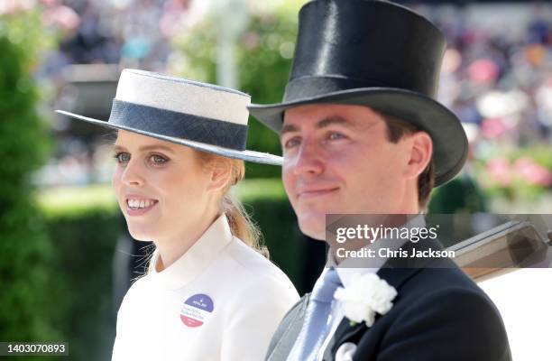 Princess Beatrice of York and Edoardo Mapelli Mozzi arrive into the parade ring on the royal carriage during Royal Ascot 2022 at Ascot Racecourse on...