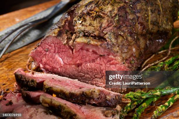 medium rare tri tip roast - chuck stock pictures, royalty-free photos & images