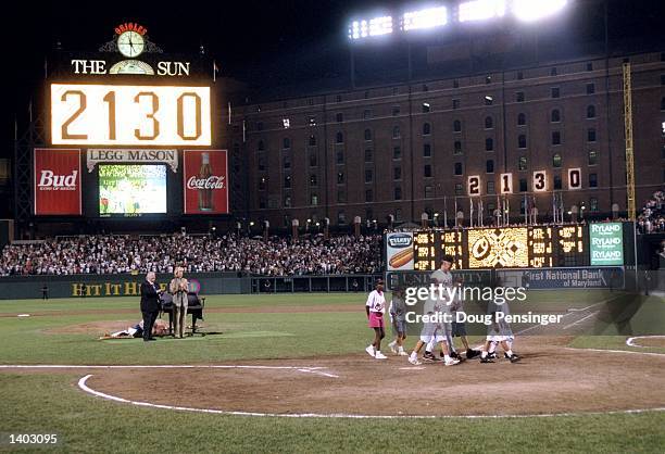 Cal Ripken 2130 82 Number 2130 Stock Photos, High-Res Pictures, and Images - Getty Images