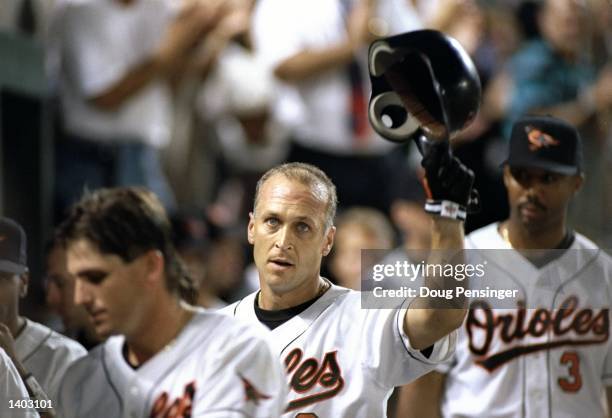 Cal Ripken 2130 92 Number 2130 Stock Photos, High-Res Pictures, and Images - Getty Images