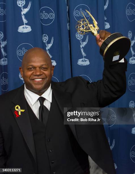 Emmy Winner Charles S. Dutton backstage at the 52nd Emmy Awards Show at the Shrine Auditorium, September 10, 2000 in Los Angeles, California.