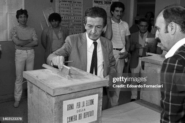 Italian General Elections. Enrico Berlinguer lays his ballot in the urn. June 26, 1983.