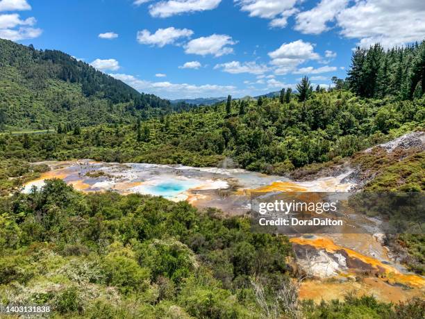 orakei korako geothermal park & cave at hidden valley, taupo, new zealand - north island new zealand stock pictures, royalty-free photos & images