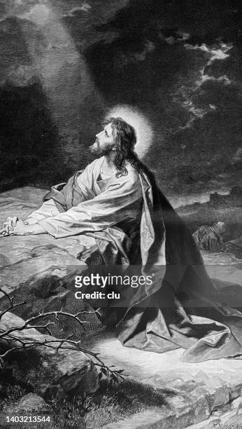 jesus im garten gethsemane, auf einem stein kniend, nach oben schauend, ein sonnenstrahl scheint auf sein gesicht - garden of gethsemane stock-grafiken, -clipart, -cartoons und -symbole