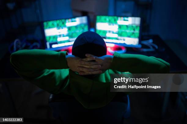 Computer. Man Hack 8,070 Hack Man Stock Photos, High-Res Pictures, and Images - Getty Images