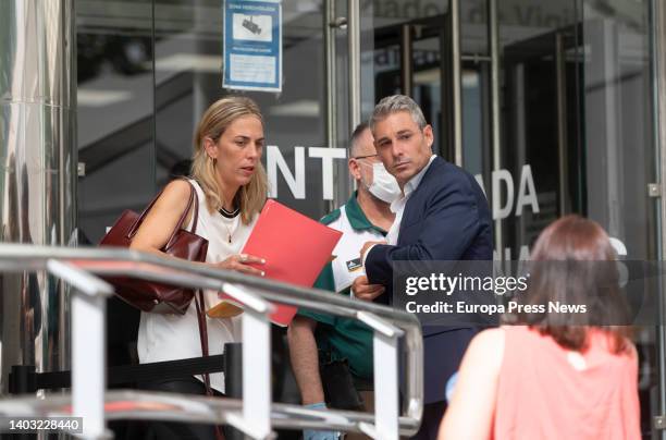 The family's lawyer, Mar de la Loma, and Silvia Indalia's partner, Daniel Puyato, on his arrival to testify at the Plaza Castilla Courts, on 16 June,...