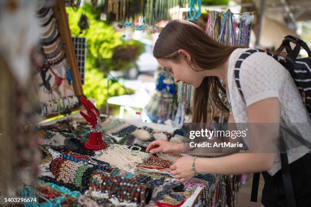 young woman traveling in turkey - produto artesanal imagens e fotografias de stock