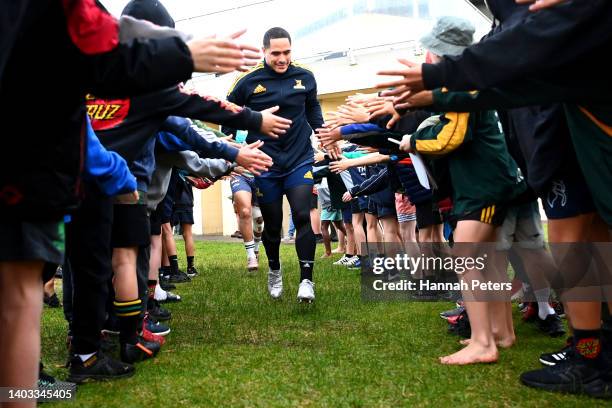 Aaron Smith arrives for a New Zealand All Blacks training session at Blake Park on June 17, 2022 in Mount Maunganui, New Zealand.