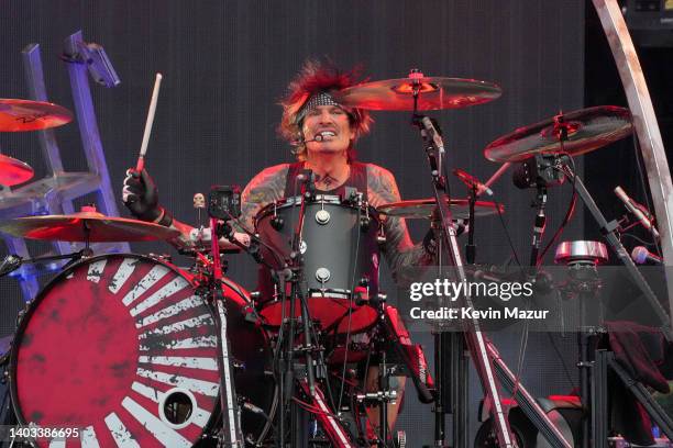 Tommy Lee of Mötley Crüe performs onstage during The Stadium Tour at Truist Park on June 16, 2022 in Atlanta, Georgia.