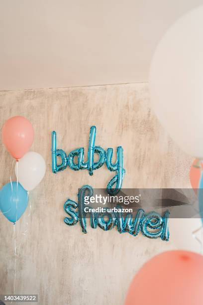 baby shower palloncino segno - baby invitation shower foto e immagini stock