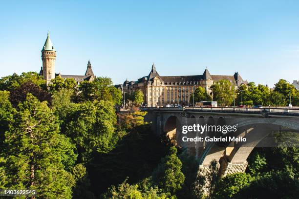 adolphe bridge, luxembourg - luxemburg stock-fotos und bilder