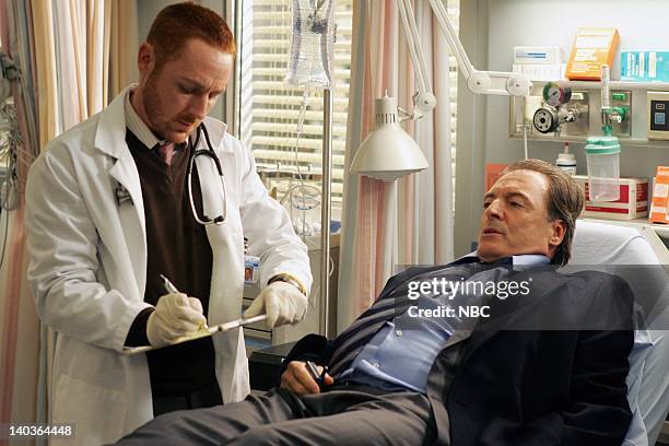 Dr. Archie Roa 63 Scott Grimes Er Nbc Stock Photos, High-Res Pictures, and Images ...