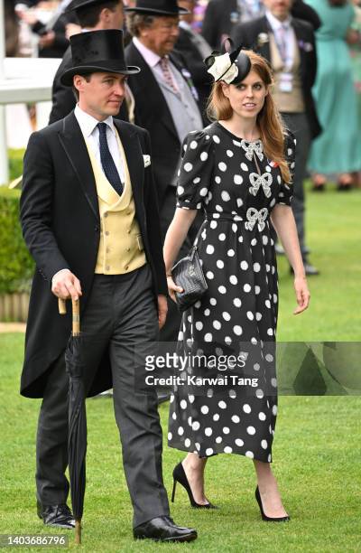 Princess Beatrice and Edoardo Mapelli Mozzi attend day 5 of Royal Ascot at Ascot Racecourse on June 18, 2022 in Ascot, England.