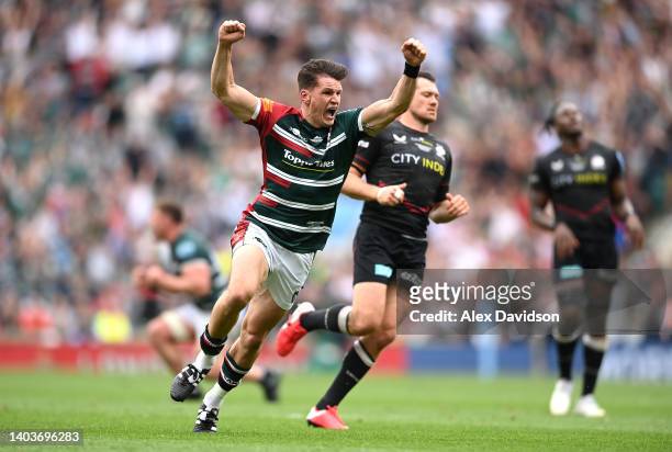 Freddie Burns of Leicester Tigers celebrates after the final whistle after their drop goal seals victory for Leicester Tigers in the Gallagher...