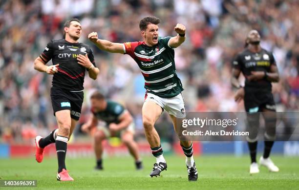 Freddie Burns of Leicester Tigers celebrates after the final whistle after their drop goal seals victory for Leicester Tigers in the Gallagher...