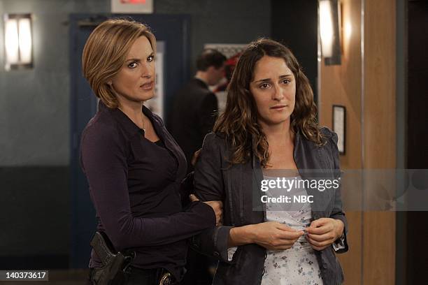 Starved" Episode 8 -- Pictured: Mariska Hargitay as Detective Olivia Benson, Tina Holmes as Cora Kennison -- Photo by: Will Hart/NBC/NBCU Photo Bank
