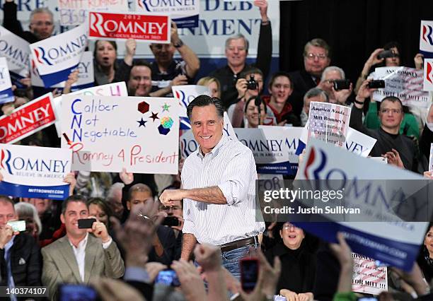 Mitt Romney Rally 16 Bellevue Arizona Stock Photos, High-Res Pictures, and Images - Getty ...