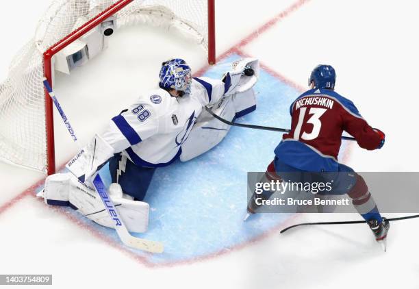 Valeri Object Lightning Save The Bay Photos and Premium High Res Pictures - Getty Images