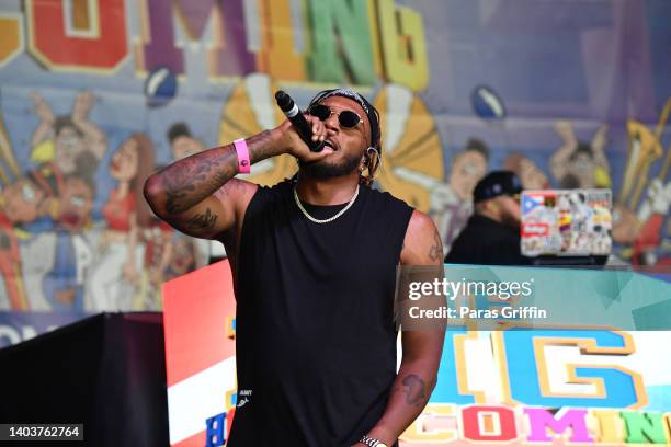 Lecrae Rapping Lecrae Photos and Premium High Res Pictures - Getty Images