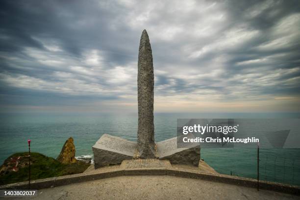 d-day site of pointe du hoc in normandy, france - utah beach stock pictures, royalty-free photos & images