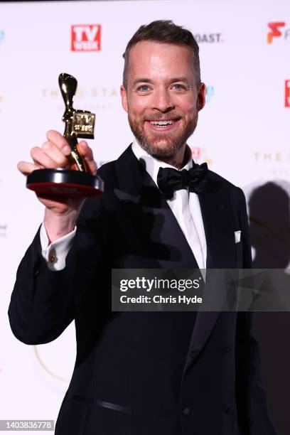 Hamish Blake poses with the 2022 Gold Logie at the 62nd TV Week Logie Awards on June 19, 2022 in Gold Coast, Australia.