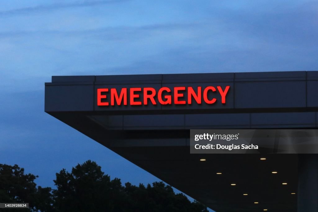 Hospital emergency room entrance sign