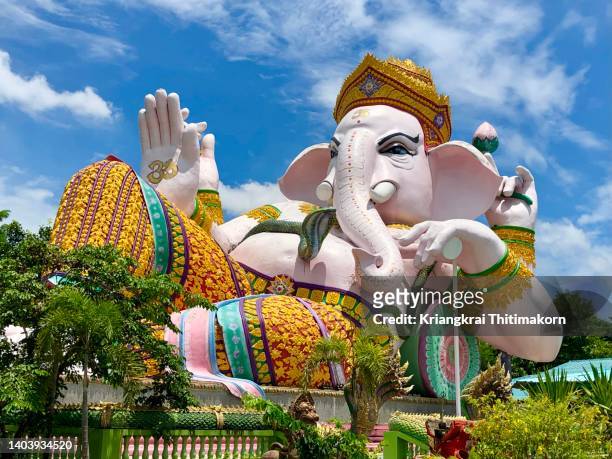 ganesh is one of the best-known and most worshipped deities in the hindu pantheon. - ganesh chaturthi fotografías e imágenes de stock