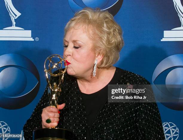 Emmy Winner Doris Roberts backstage at the 53rd Emmy Awards Show , November 4, 2001 in Los Angeles, California.