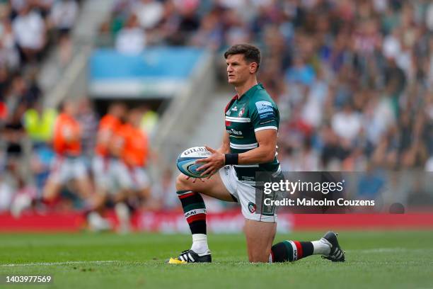 Freddie Burns of Leicester Tigers lines up a kick at goal during the Gallagher Premiership Rugby Final match between Leicester Tigers and Saracens at...