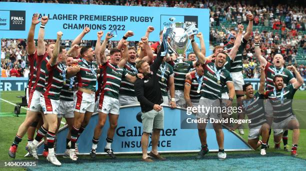 Ellis Genge and Tom Youngs of Leicester Tigers raise the Premiership trophy after their victory during the Gallagher Premiership Rugby Final match...