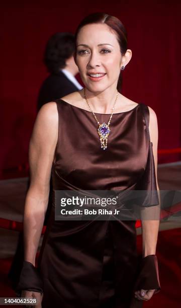 Patricia Heaton arrives at the 53rd Emmy Awards Show, November 4, 2001 in Los Angeles, California.