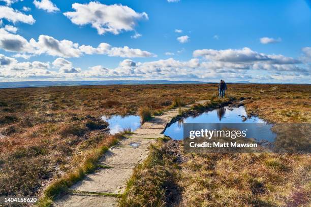 ilkley moor, west yorkshire. england uk - off the beaten path refrán en inglés fotografías e imágenes de stock