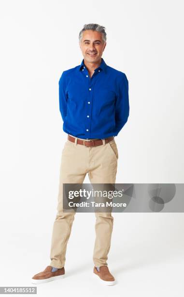 mature man smiling - ledig kontorsklädsel bildbanksfoton och bilder