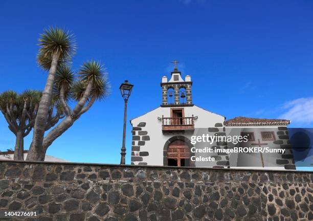 city of santa cruz de la palma, church at the mirador glorieta de la concepcion, la palma, canary island, spain - santa cruz de la palma stock illustrations