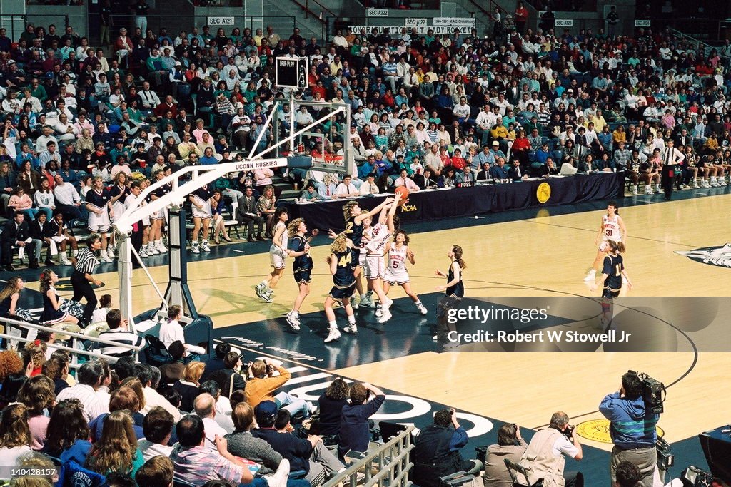 NCAA Second Round Action - UConn Against Toledo
