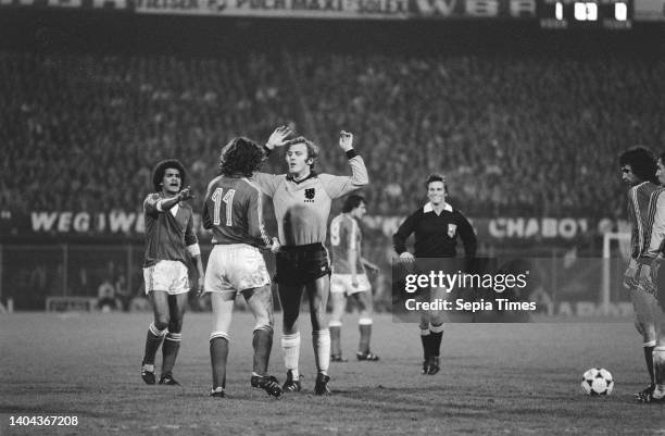 World Cup qualifier Netherlands v France in Rotterdam 1-0, Frans Thijssen passes France captain Lopez, 25 March 1981, sports, soccer, The...