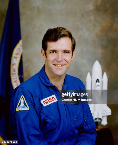 Francis R Scobee 46 Francis Scobee Stock Photos, High-Res Pictures, and Images - Getty ...