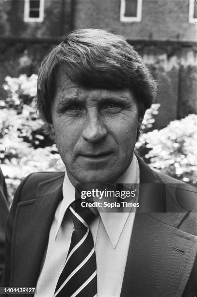 Presentation of Dutch cycling teams Raleigh and Frisol participating in the Tour de France, Raleigh team leader Peter Post, June 27 portraits,...