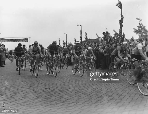 Tour de France , departure from Amsterdam, start at Haagseweg, the riders just after the start, July 8 sports, bicycle racing, The Netherlands, 20th...