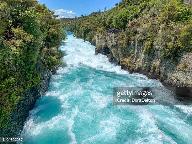 huka falls on the waikato river in wairakei park of taupo, new zealand - hukka stock pictures, royalty-free photos & images