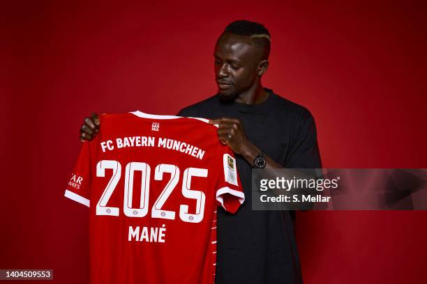 Newly signed player of FC Bayern Muenchen Sadio Mane poses for a picture on June 21, 2022 in Munich, Germany.
