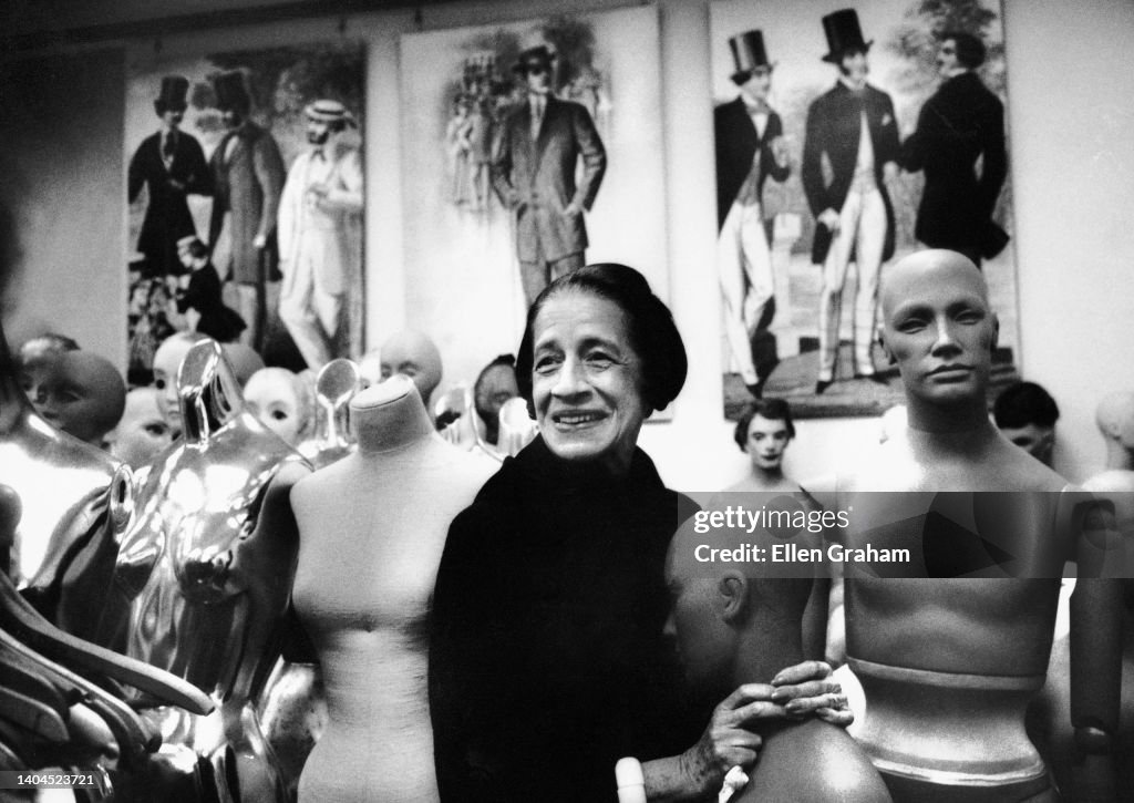 Diana Vreeland With Mannequins