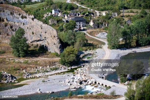 Janovas, abandonned village on the bank of the Ara river completion of an irrigation lake Boltana region Aragon Spain. The empty ruins of the houses...