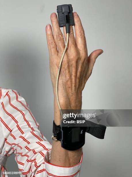 Sleep Polygraph Respiratory System Body Photos and Premium High Res Pictures - Getty Images