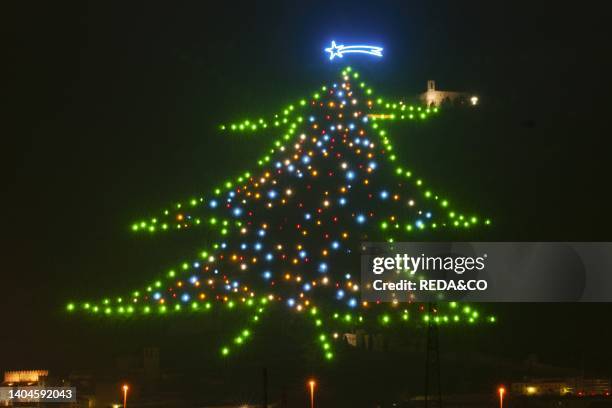 The Christmas Tree more 'big World, Night Landscape, Gubbio, Umbria, Italy, Europe.