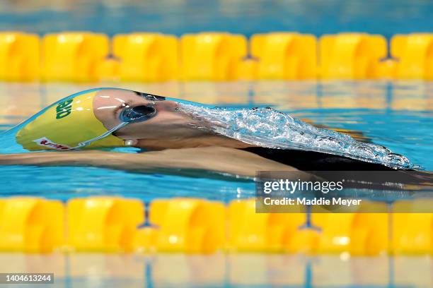 Kaylee McKeown of Team Australia competes in the Women's 200m Backstroke Heats on day six of the Budapest 2022 FINA World Championships at Duna Arena...