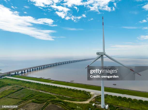 Windmaker Bridge 55 Donghai Bridge Wind Farm Stock Photos, High-Res Pictures, and Images ...