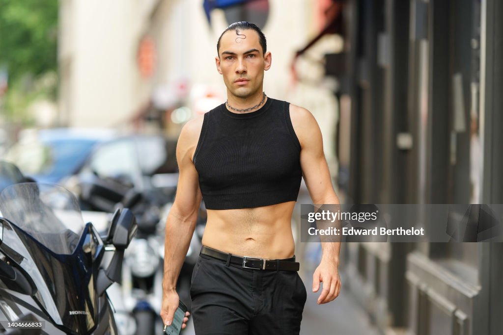 Street Style - Paris Fashion Week - Menswear Spring/Summer 2023 : Day Two